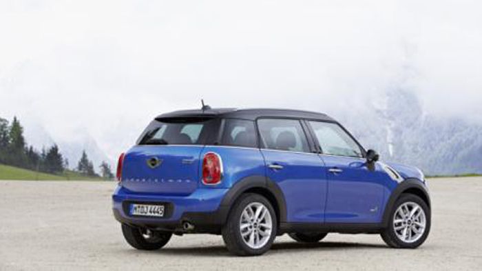 Το Countryman All4 θα προσφέρεται με ένα μηχανικό 6τάχυτο κιβώτιο (ή 6τάχυτο αυτόματο, προαιρετικά).